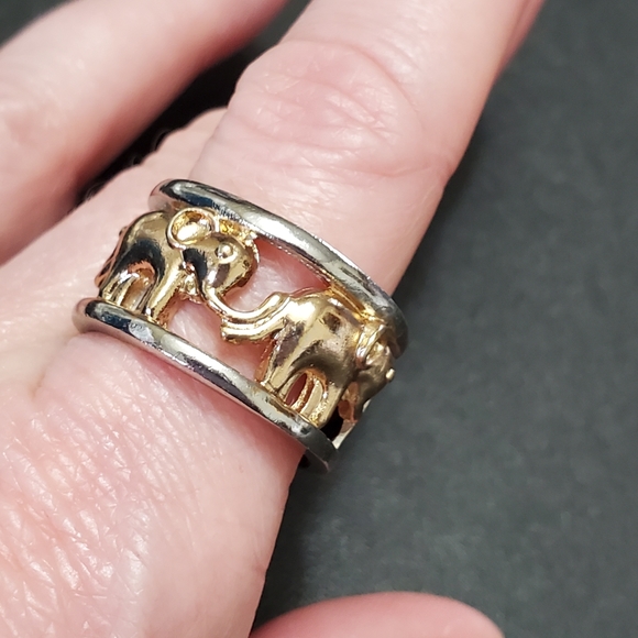 Jewelry - *Sale* Multi tone elephant ring